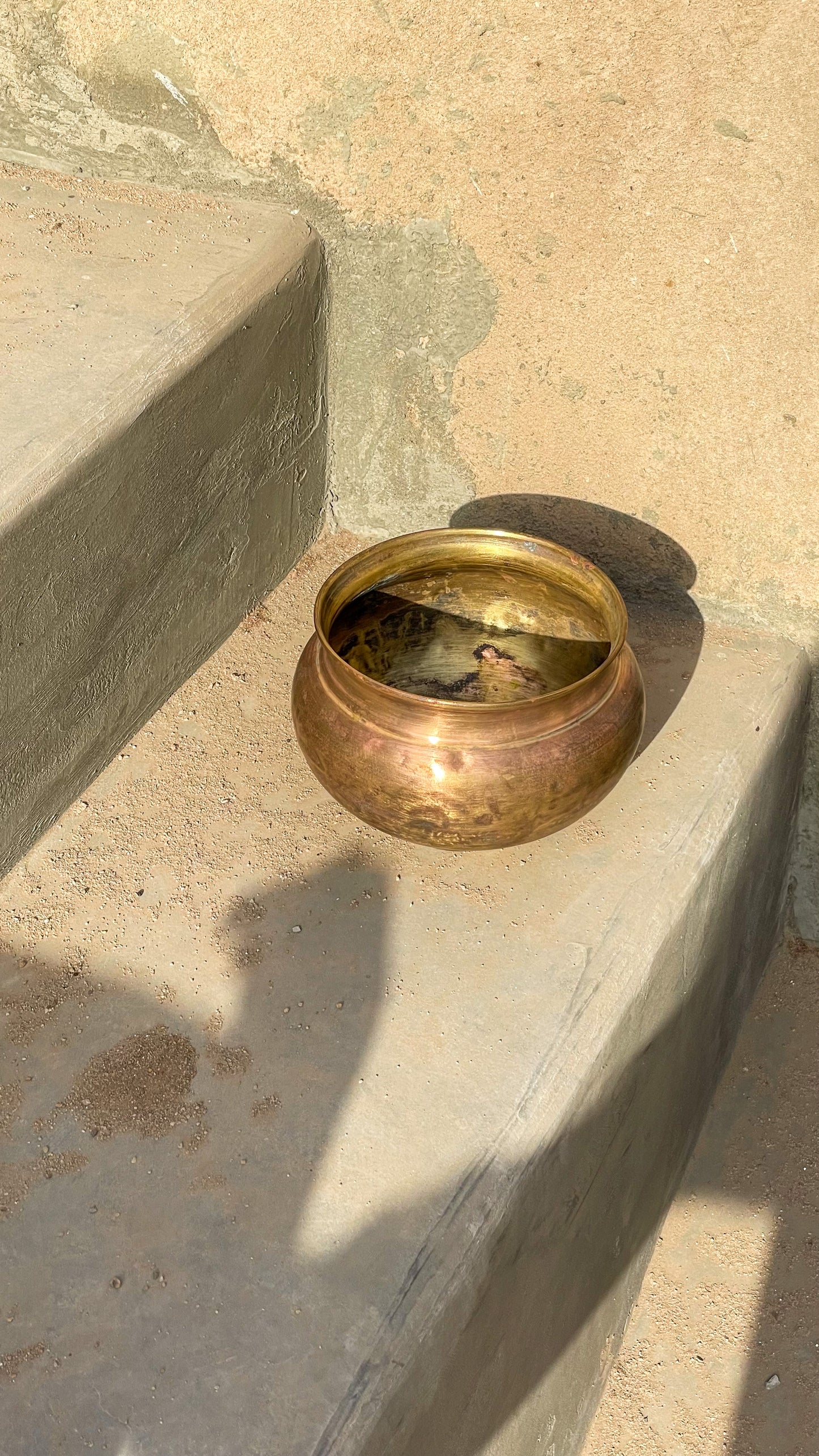 Brass pot